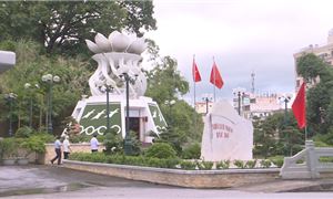 Nhà Lưu Niệm Bác Hồ