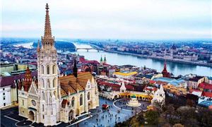 ivivu-nha-tho-matthias-hungary-harshitashyam.jpg
