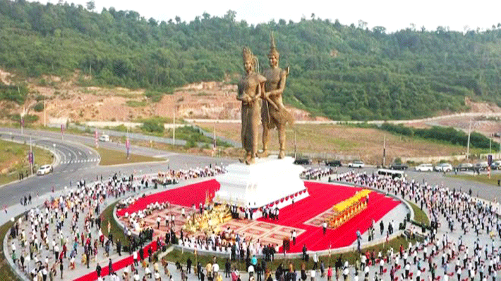 Tượng đài Preah Thong và Neang Neak