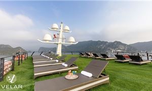 ivivu-sundeck-velar-of-the-sea-ha-long.jpg