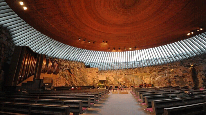 Nhà thờ đá Temppeliaukio, kiệt tác kiến trúc của Helsinki.