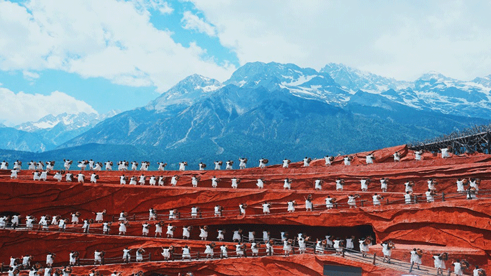 Show diễn Ấn Tượng Lệ Giang.