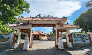 Đền Thắng Tam - Nơi linh thiêng cổ kính.