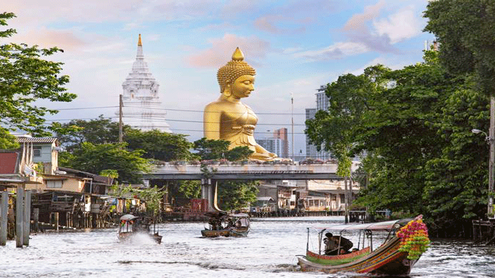 Chùa Wat Paknam.