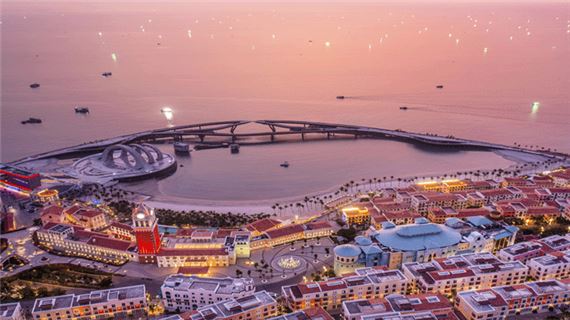 Thị Trấn Địa Trung Hải.