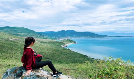 Tour Nha Trang Trong Ngày: Khám Phá Vịnh Vân Phong - Khu Du Lịch Gành Nhảy