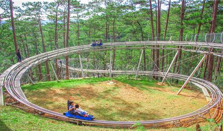 Tour Đà Lạt Nửa Ngày: Thác Datanla - Đường Hầm Đất Sét - Crazy House