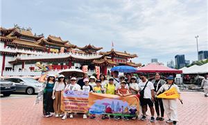 Đoàn tham quan tour Singapore - Malaysia.
