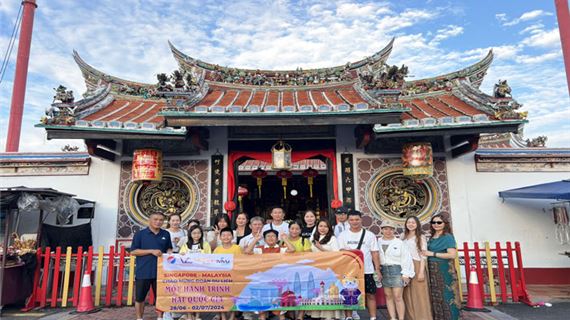 Đoàn tham quan tour Singapore - Malaysia.