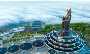 Tượng Phật Bà Tây Bổ Đà Sơn.