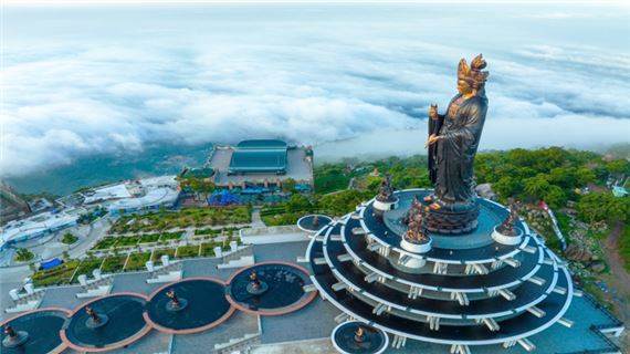 Tượng Phật Bà Tây Bổ Đà Sơn.