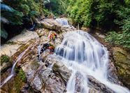 Tour Quảng Bình Trong Ngày: Đón Tại Đồng Hới - Chinh Phục Thác Dương Cầm