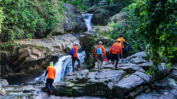 Trekking Thác Dương Cầm