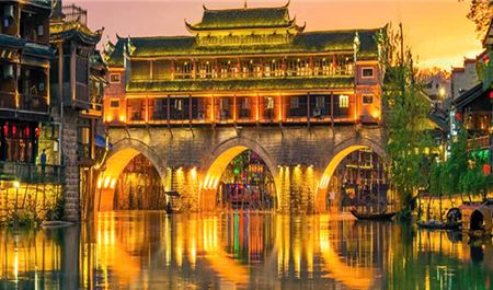Tour Trung Quốc 6N5Đ: Hà Nội - Trường Sa - Trương Gia Giới - Thất Tinh Sơn - Phượng Hoàng Cổ Trấn