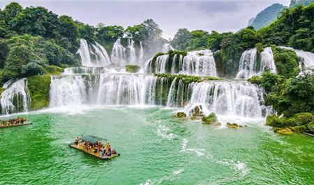 Tour Tết Miền Bắc 5N4Đ: HCM - Hà Giang - Đồng Văn - Cao Bằng - Thác Bản Giốc - Pác Bó - Hồ Ba Bể