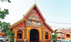 ivivu-chua-si-muang-lao-1.jpg
