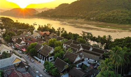 Tour Nghỉ Dưỡng 4N3Đ: Bình Yên Bên Di Sản Mekong tại Victoria Xiengthong Palace