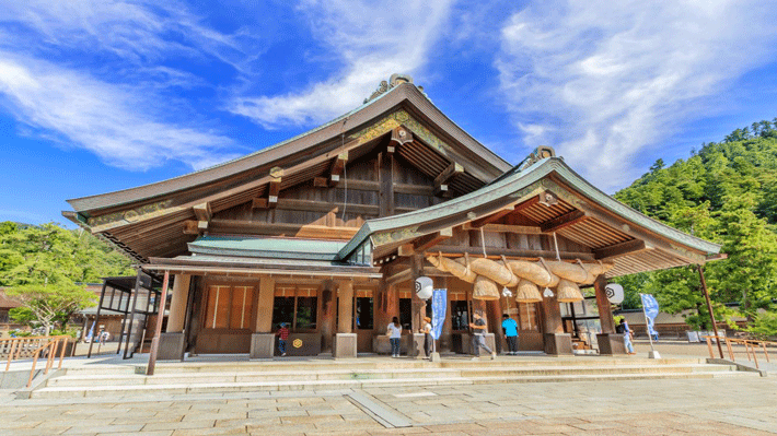 Đến Izumo Taisha Shrine.