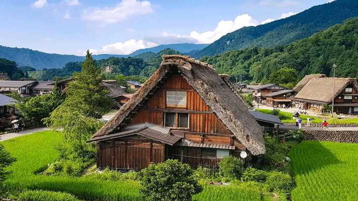 Ngôi làng cổ tích - Làng cổ Shirakawago.