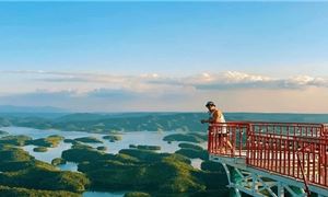 Cầu kính tại Tây Nguyên.