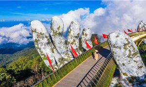 Cầu Vàng trên bà Nà Hills.