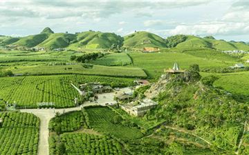 Tour Mộc Châu 2N1Đ: Hà Nội - Thác Dải Yếm - Happy Land - Mocha Hill