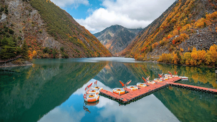 Thắng cảnh Tùng Bình Câu