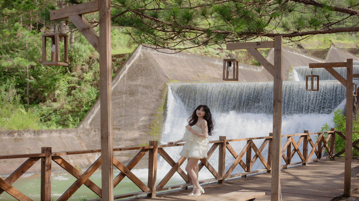 Vườn Địa Đàng.