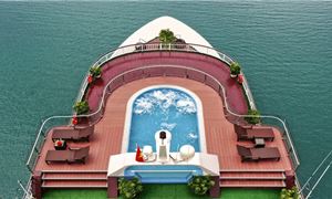 ivivu-dora-cruise1.gif