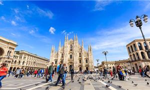 ivivu-piazza-del-duomo.gif