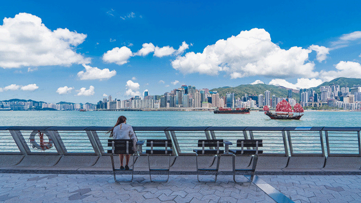 Quan cảnh ở cảng Victoria.