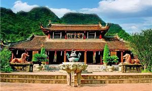 ivivu-chua-huong-1.jpg