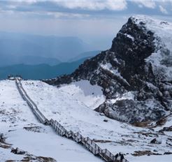 Tour Trung Quốc 4N3Đ: HCM - Côn Minh - Trượt Tuyết Núi Kiệu Tử - Hồ Điền Trì - No Shopping