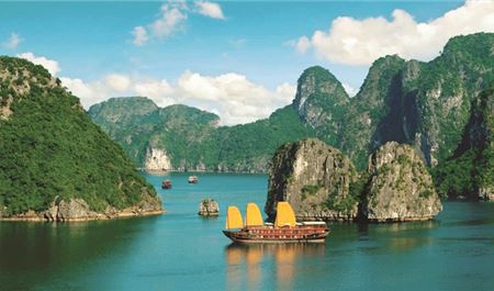 Tour Tết Miền Bắc 5N4Đ: HCM - Hà Nội - Sapa - Chùa Bái Đính - Tràng An - Hạ Long