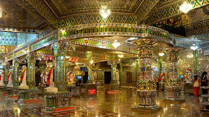 Đền Hindu Arulmigu Sri Rajakaliamman Glass.