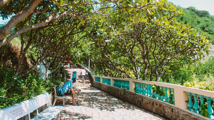 Đường lên Tượng Chúa Jesus (Giesu).