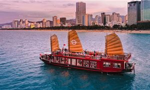Du Thuyền Emperor Cruises 5 sao Nha Trang.