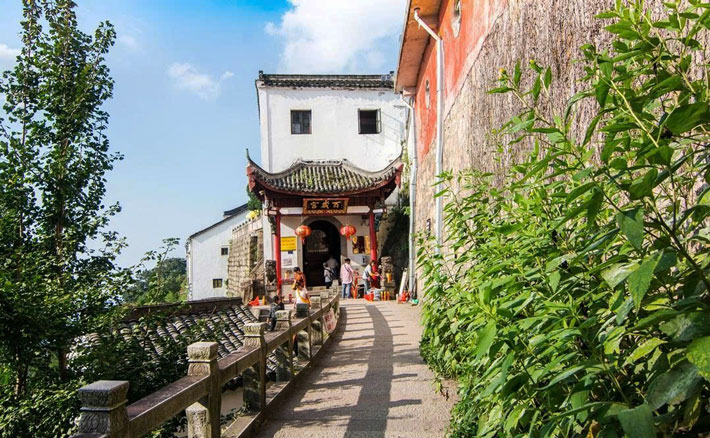 Chùa Bách Tuế Cung