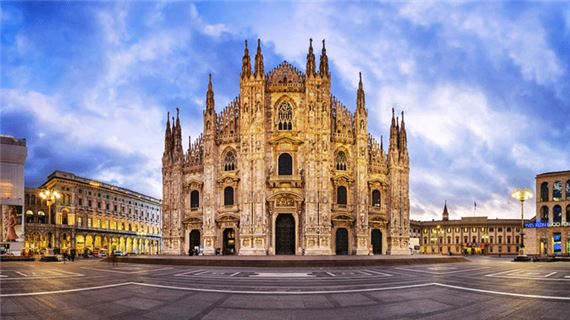 Nhà thờ Duomo di Milano, Ý.