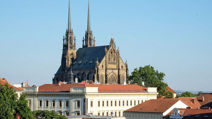 Nhà Thờ St. Peter và St. Paul