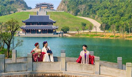 Tour Hành Hương Trong Ngày: Hà Nội - Tam Chúc - Thung Ui