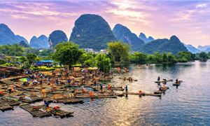 Trải Nghiệm Ngồi Bè Tre Tại Công Viên YuLong.