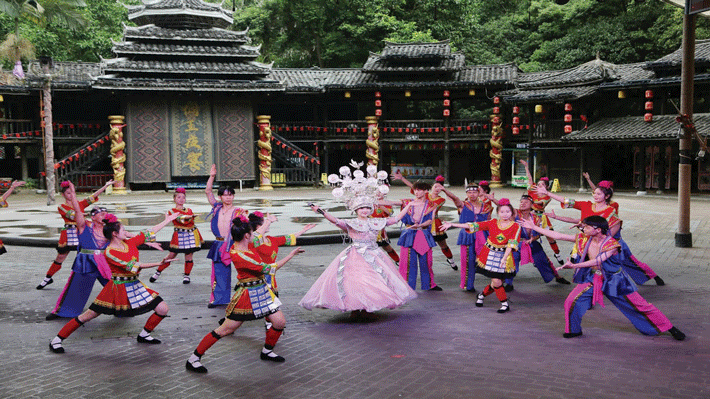 Làng Phong Tục Dân Tộc Thiểu Số.