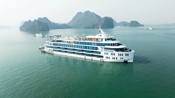 Du thuyền Luna 6 sao