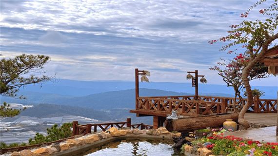 Lạc Hư Cổ Trấn.