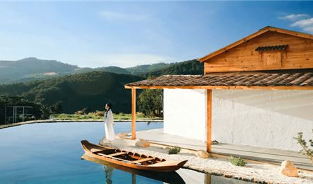 Tour Đà Lạt 3N3Đ: HCM - Thị Trấn Iyashi - Langbiang Land - Gà Nướng Đập Lu